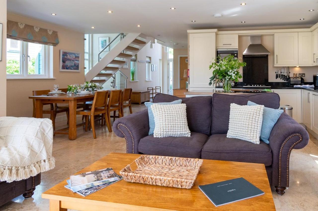 Luxurious 3 Bedroom New England Style - Trewhiddle V8 St Austell